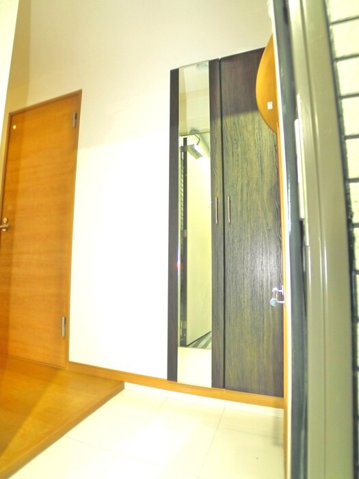 物件内観写真15　(玄関)