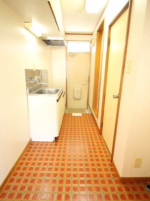 物件内観写真13　(玄関)