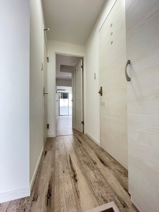 物件内観写真17　(廊下)