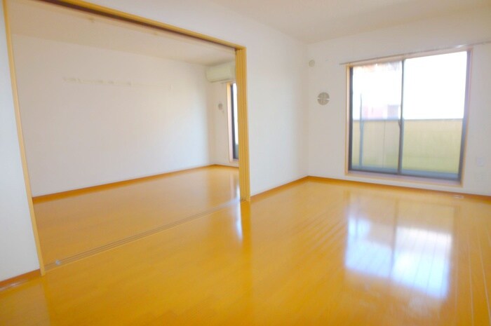 物件内観写真7　(居室)