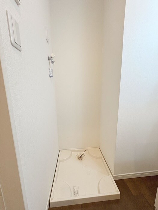 物件内観写真15　(洗濯機置場)