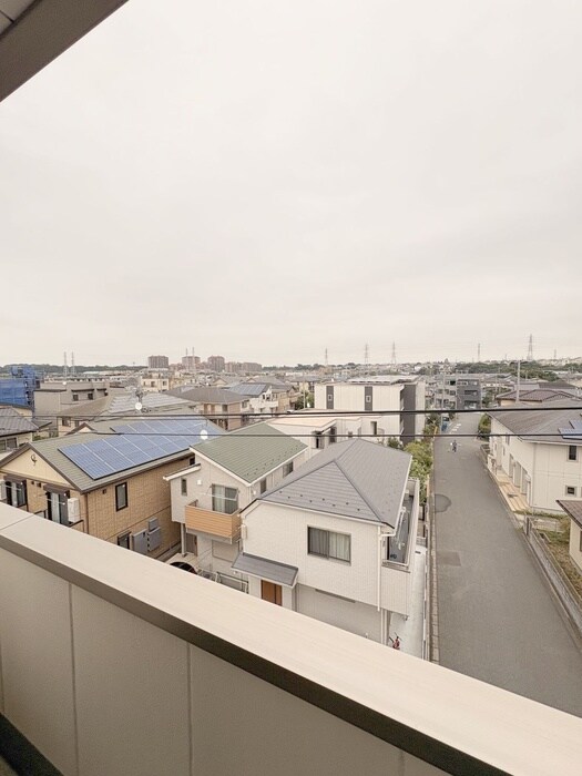 物件内観写真21　(室内からの展望)