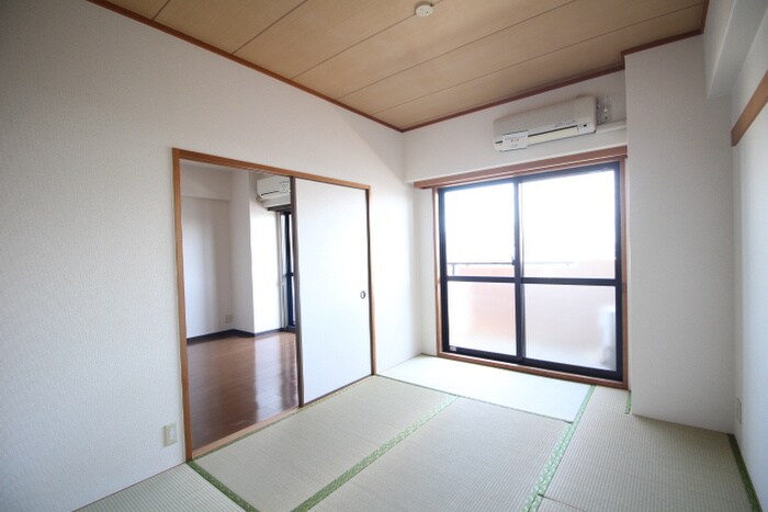 物件内観写真8　(居室)