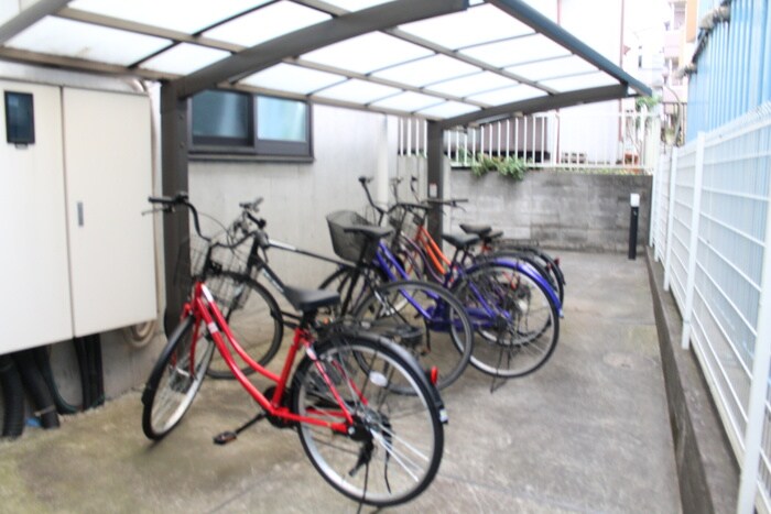 物件外観写真5　(駐輪場)