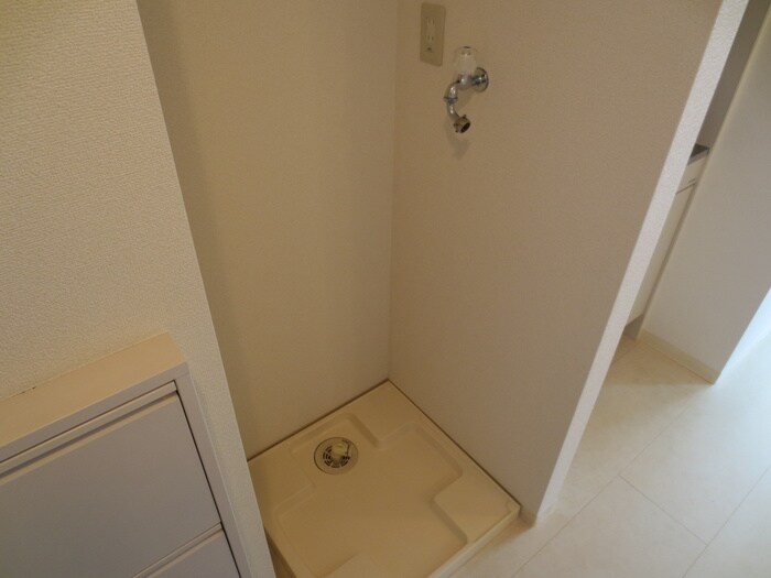 物件内観写真13　(洗濯機置場)