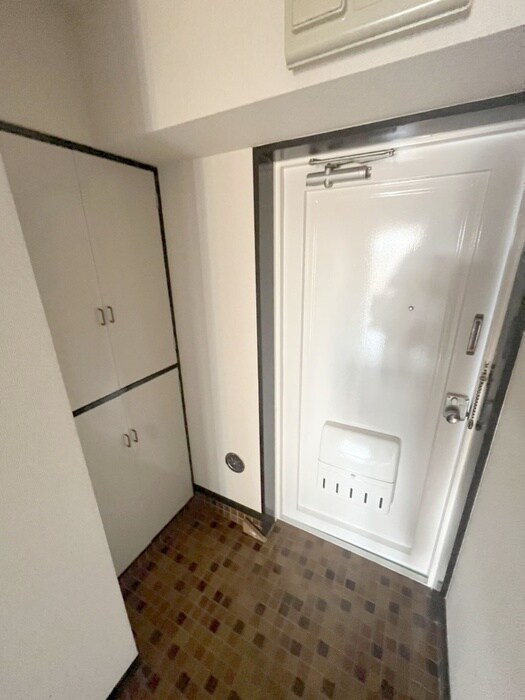 物件内観写真17　(玄関)