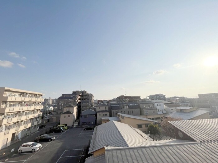 物件内観写真22　(室内からの展望)