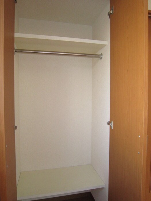 物件内観写真10　(収納)