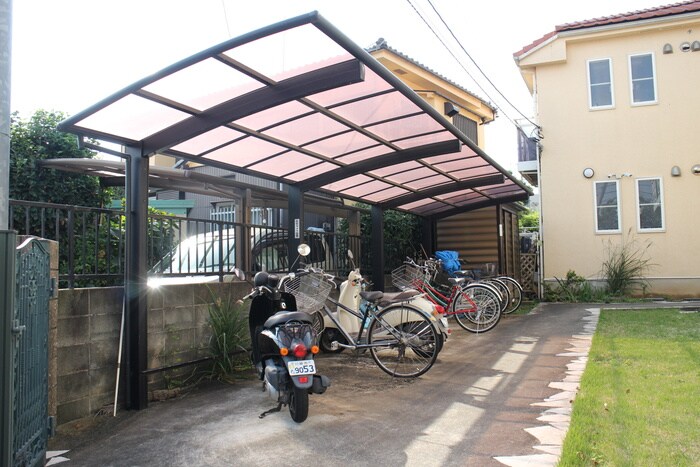 物件外観写真2　(駐輪場)