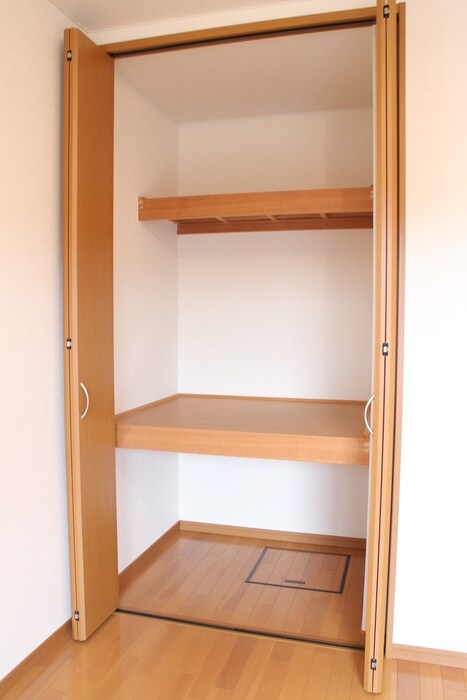 物件内観写真11　(収納)