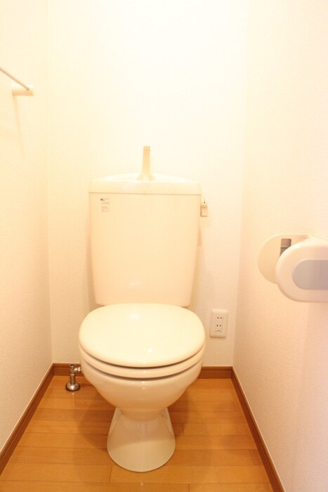 物件内観写真14　(トイレ)