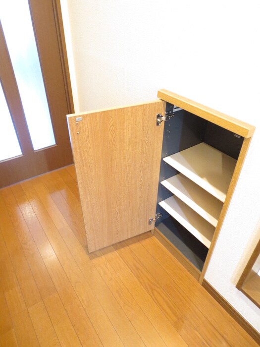 物件内観写真13　(靴箱)