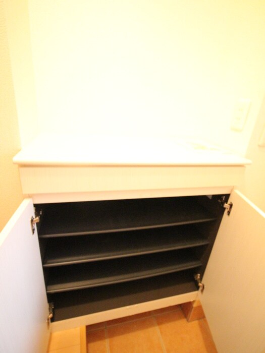 物件内観写真17　(靴箱)