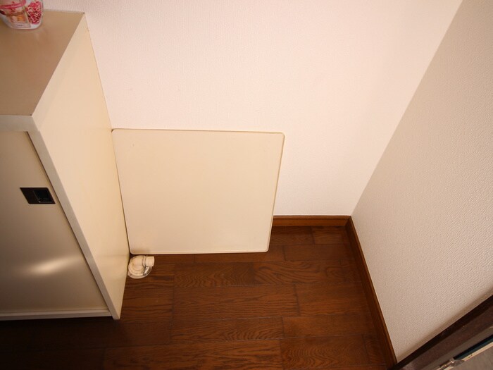 物件内観写真15　(洗濯機置場)