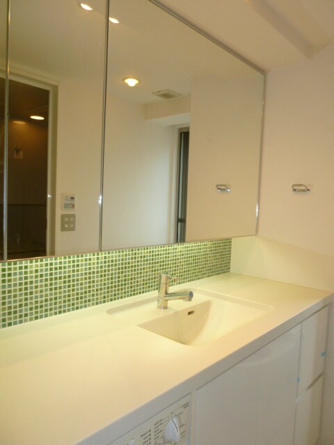 物件内観写真12　(洗面)