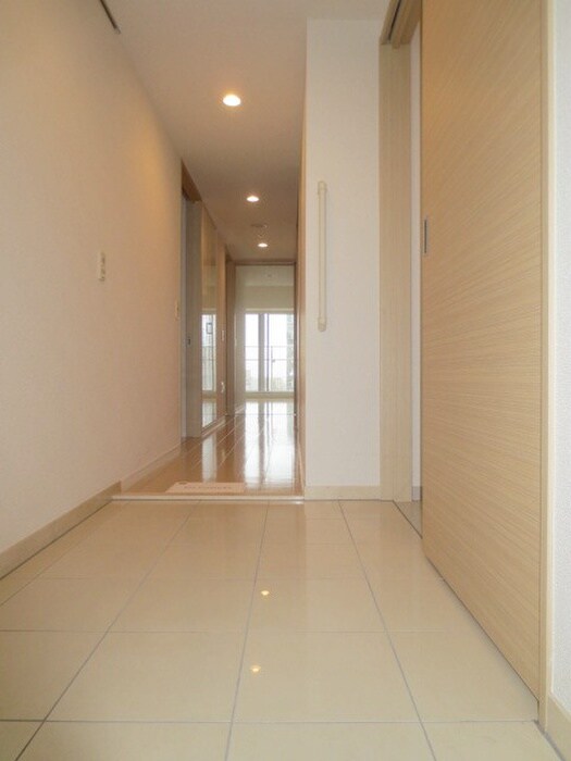 物件内観写真7　(廊下)