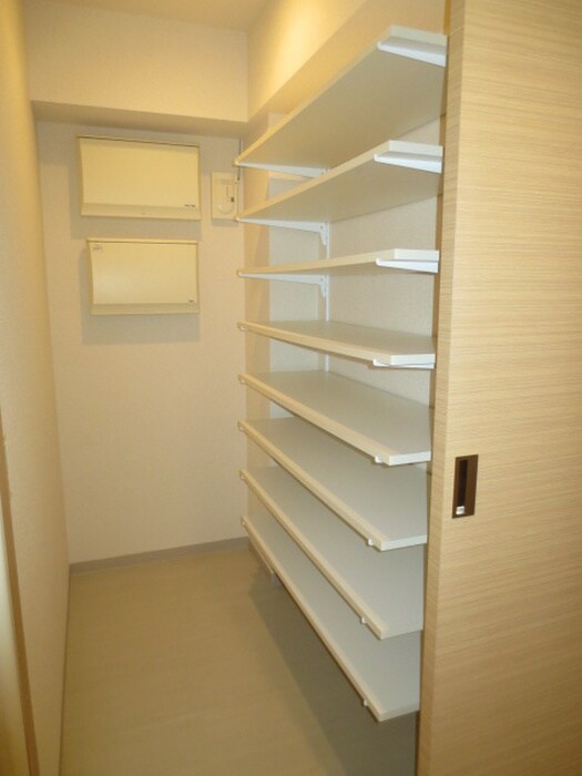 物件内観写真9　(靴箱)