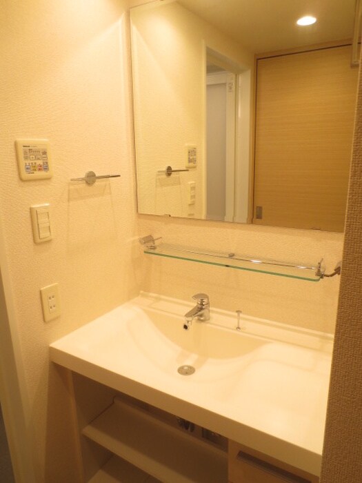 物件内観写真11　(洗面)