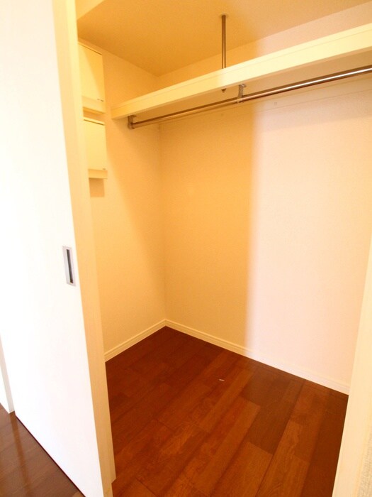 物件内観写真11　(収納)