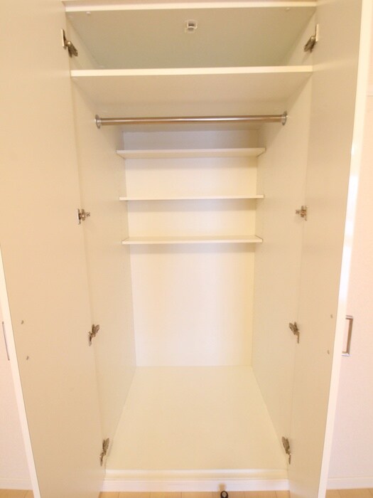 物件内観写真11　(収納)