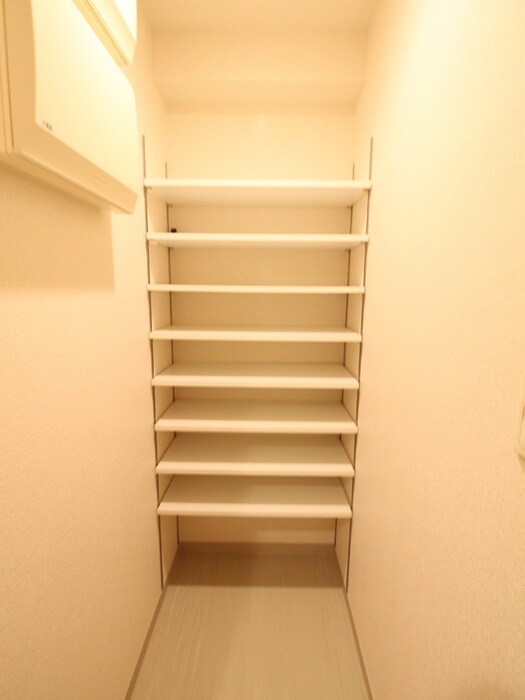 物件内観写真13　(靴箱)