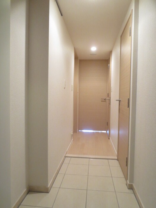 物件内観写真16　(廊下)