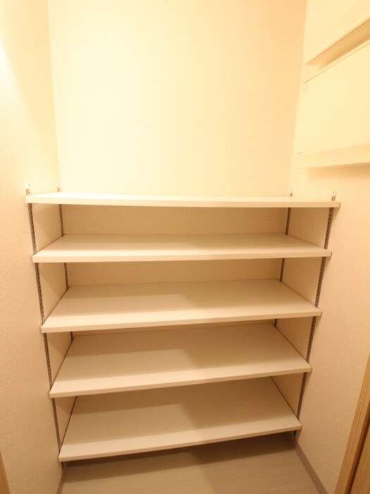 物件内観写真19　(靴箱)