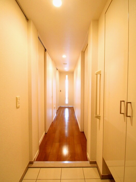 物件内観写真22　(廊下)