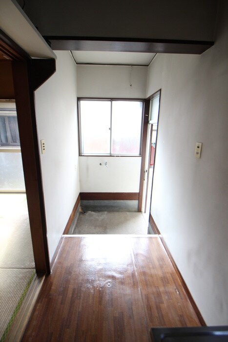 物件内観写真15　(廊下)