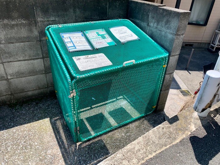 物件外観写真6　(エントランス部分)