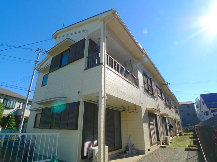 物件外観写真3　(エントランス部分)