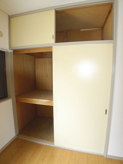 物件内観写真10　(収納)