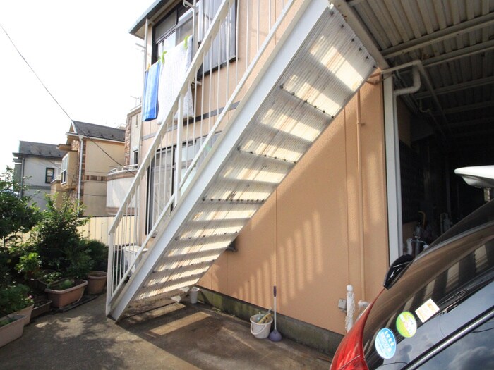 物件外観写真3　(エントランス部分)