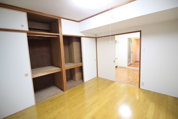 物件内観写真5　(居室)