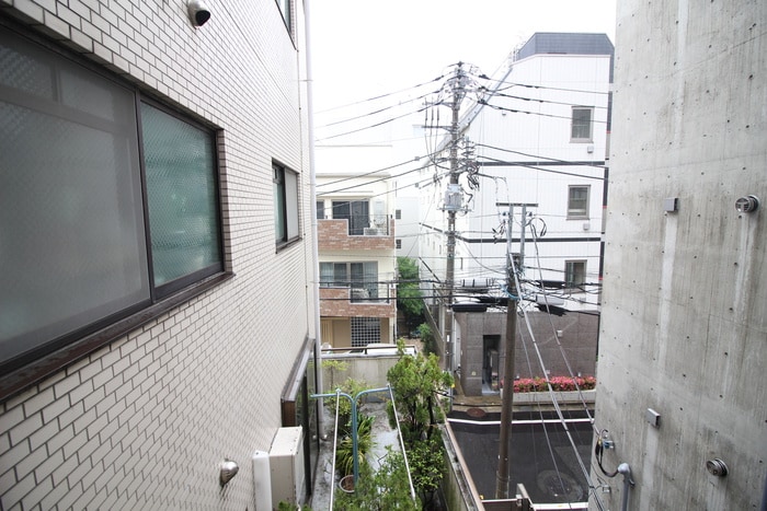 物件内観写真18　(室内からの展望)