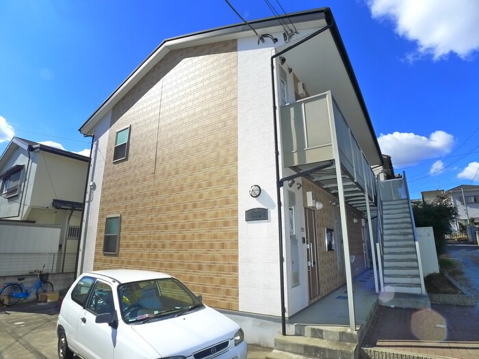 物件外観写真4　(エントランス部分)