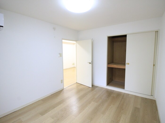 物件内観写真14　(居室)