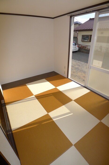 物件内観写真8　(居室)