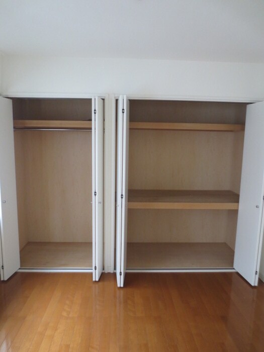 物件内観写真16　(収納)