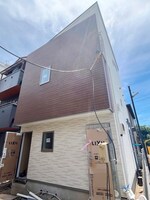 建築中
