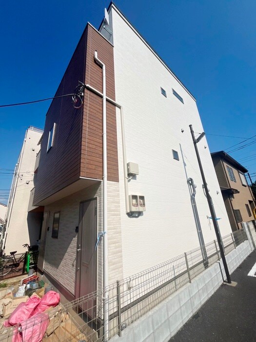 物件外観写真2　(建築中)