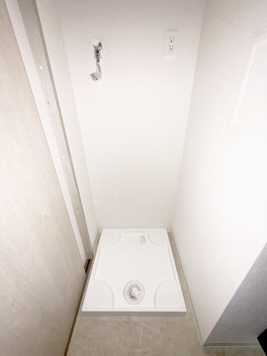 物件内観写真15　(洗濯機置場)