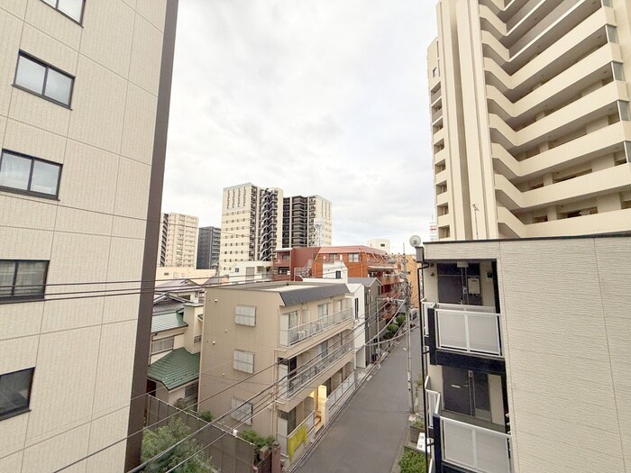 物件内観写真22　(室内からの展望)