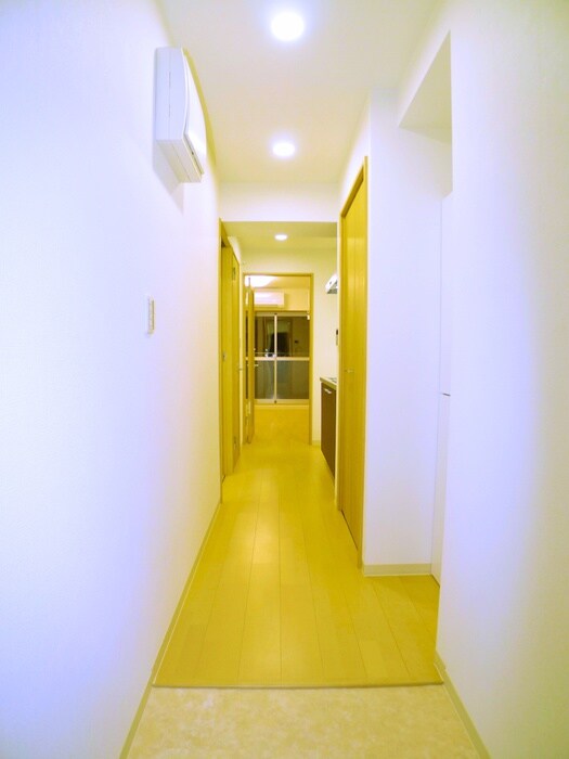 物件内観写真7　(玄関)