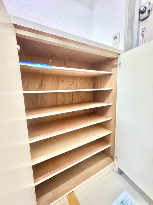 物件内観写真14　(靴箱)