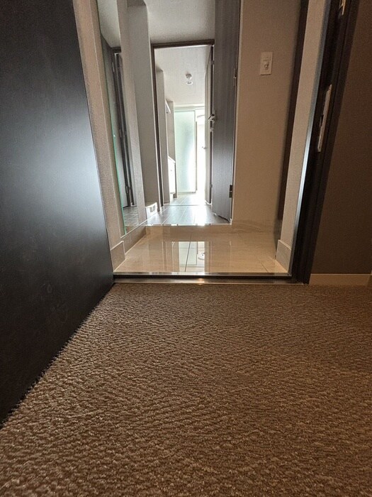 クレストコート町屋の玄関