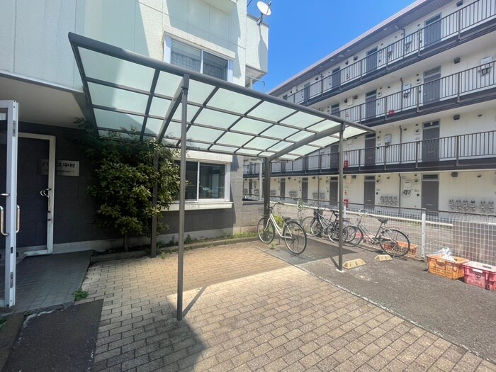 物件外観写真4　(駐輪場)