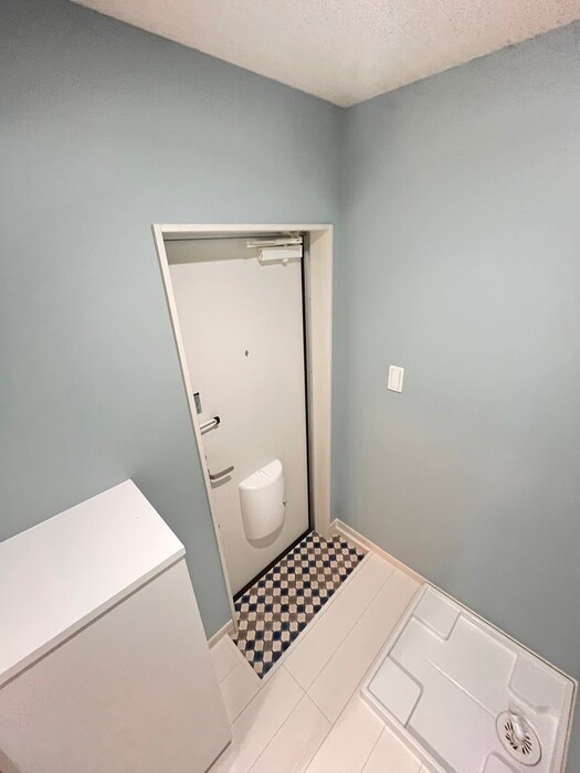 物件内観写真7　(玄関)