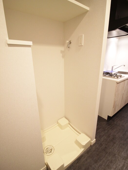 物件内観写真13　(洗濯機置場)