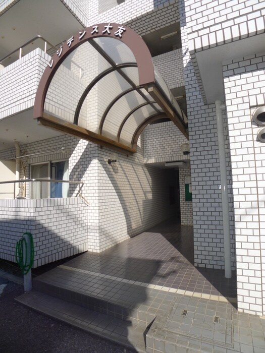 物件外観写真5　(エントランス部分)